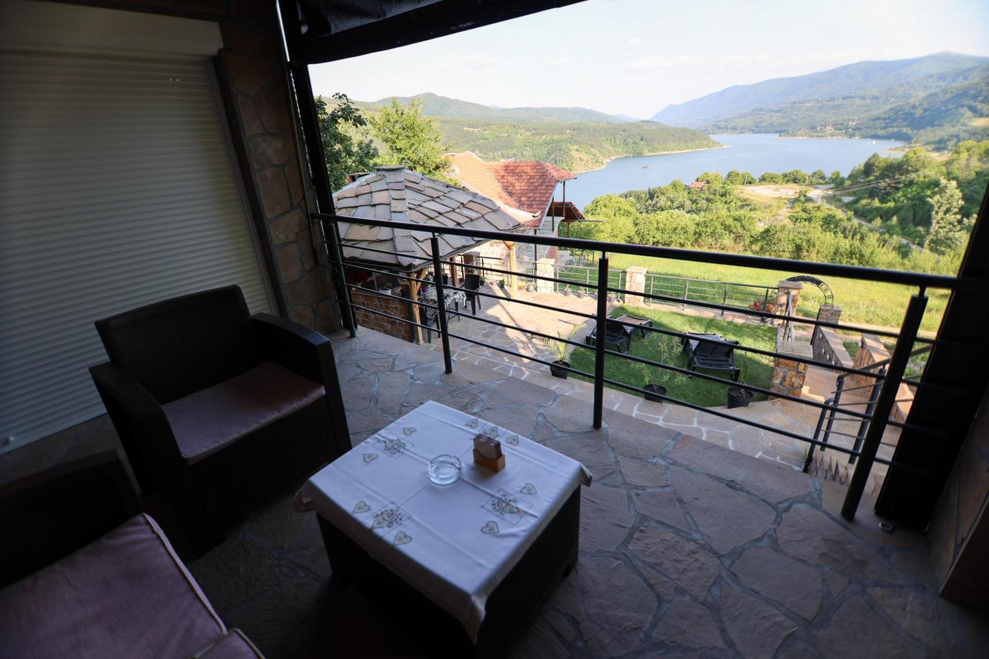 Vila Nemir Zavojsko Jezero Pirot Pokoj fotografie